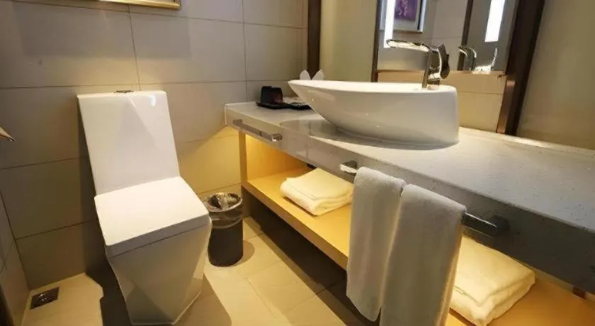 Lavande Hotel·Yichun Wanda, High Speed Railway Station