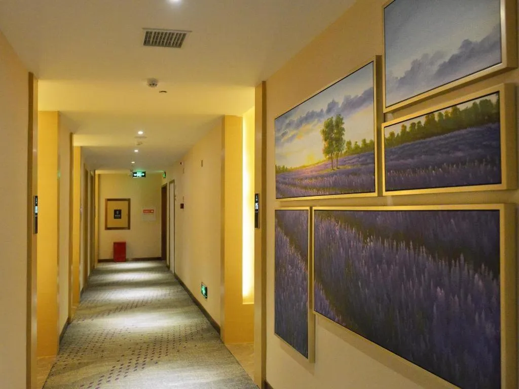 Lavande Hotel·Yichun Wanda, High Speed Railway Station