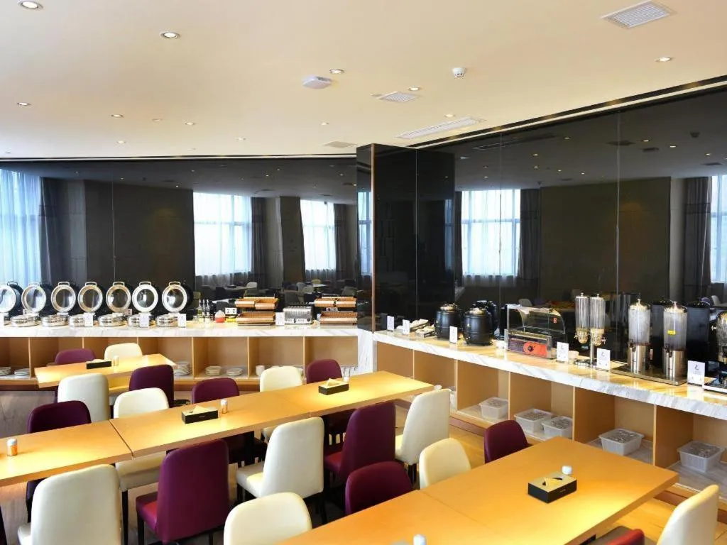 Lavande Hotel·Yichun Wanda, High Speed Railway Station