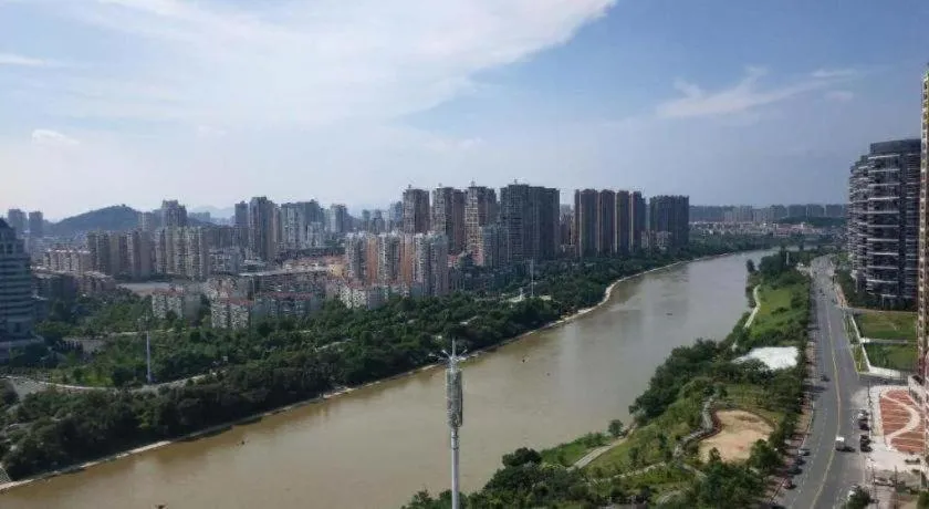 Lavande Hotel·Yichun Wanda, High Speed Railway Station