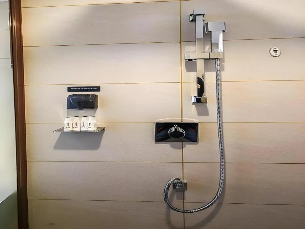 Lavande Hotel·Yichun Wanda, High Speed Railway Station