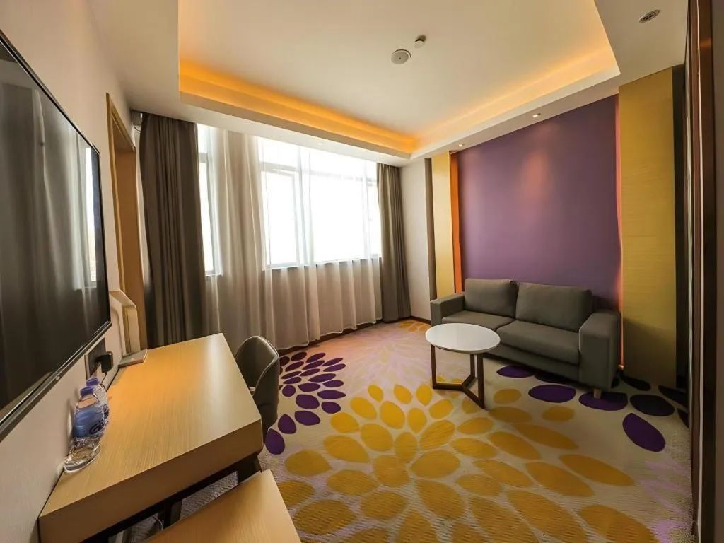 Lavande Hotel·Yichun Wanda, High Speed Railway Station