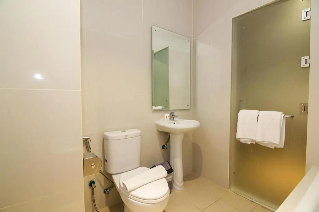 Capital O 1432 Blitz Hotel