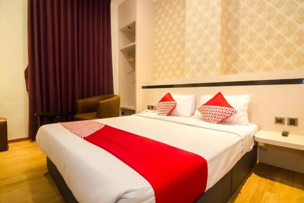 Bed in Capital O 1432 Blitz Hotel