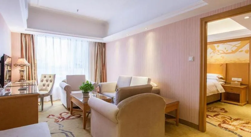 Vienna Hotel Inner Mongolia Hohhot Railway Station Gongzhufu Metro Station