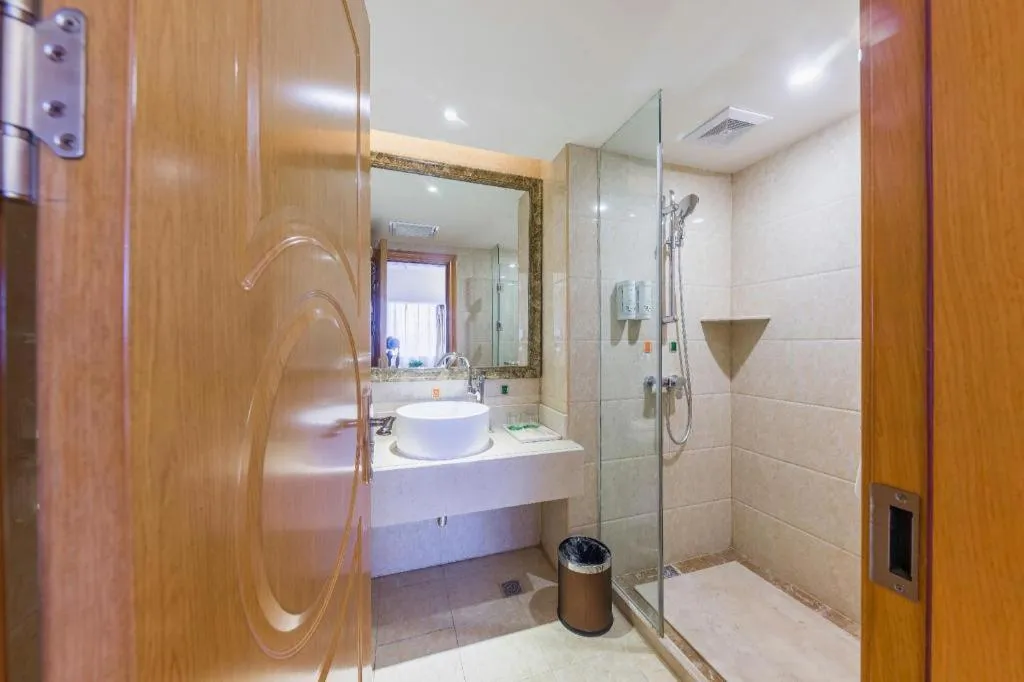 Vienna Hotel Inner Mongolia Hohhot Railway Station Gongzhufu Metro Station