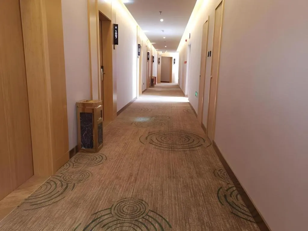 GreenTree Inn Tongling City ZonGYAng County Qishan Road People's Hospital