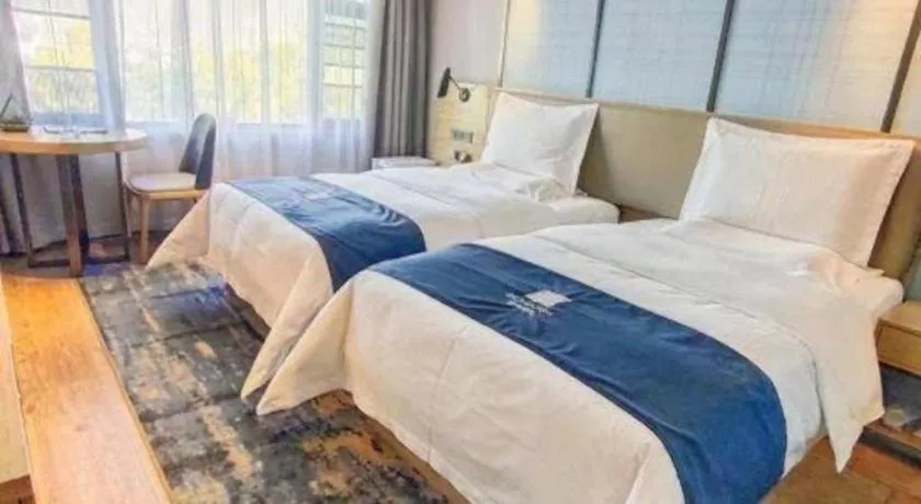 Bed in Echarm Hotel Lhasa Potala Palace