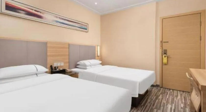 Bed in City Comfort Inn Wuhan Xudong Xiaoping Hubei University