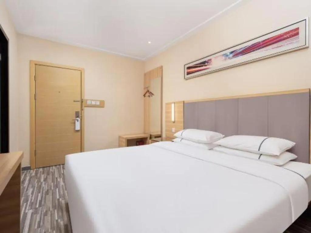 Bed in City Comfort Inn Wuhan Xudong Xiaoping Hubei University