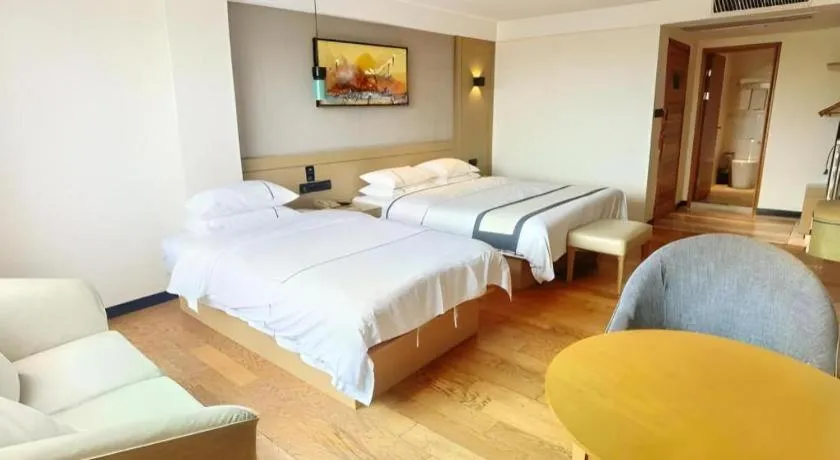 Bed in City Comfort Inn Guangzhou Panyu Qiaonan Aoyuan Plaza