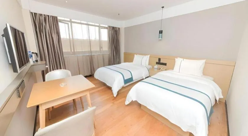 Bed in City Comfort Inn Guangzhou Panyu Qiaonan Aoyuan Plaza