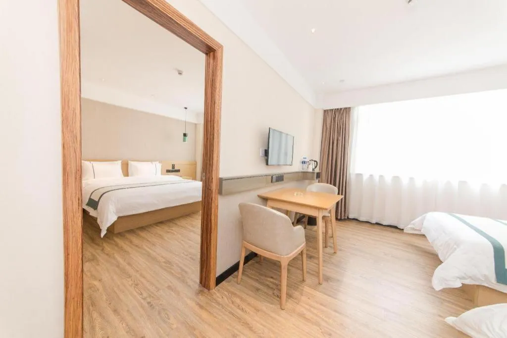 Bed in City Comfort Inn Guangzhou Panyu Qiaonan Aoyuan Plaza