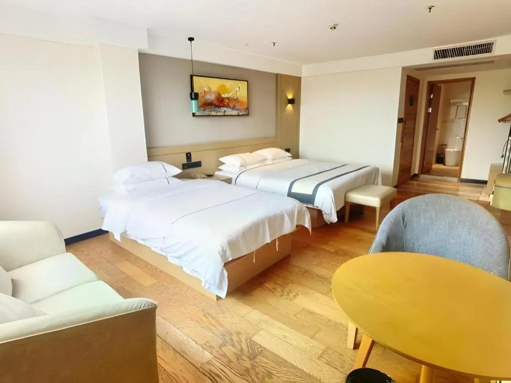 Bed in City Comfort Inn Guangzhou Panyu Qiaonan Aoyuan Plaza