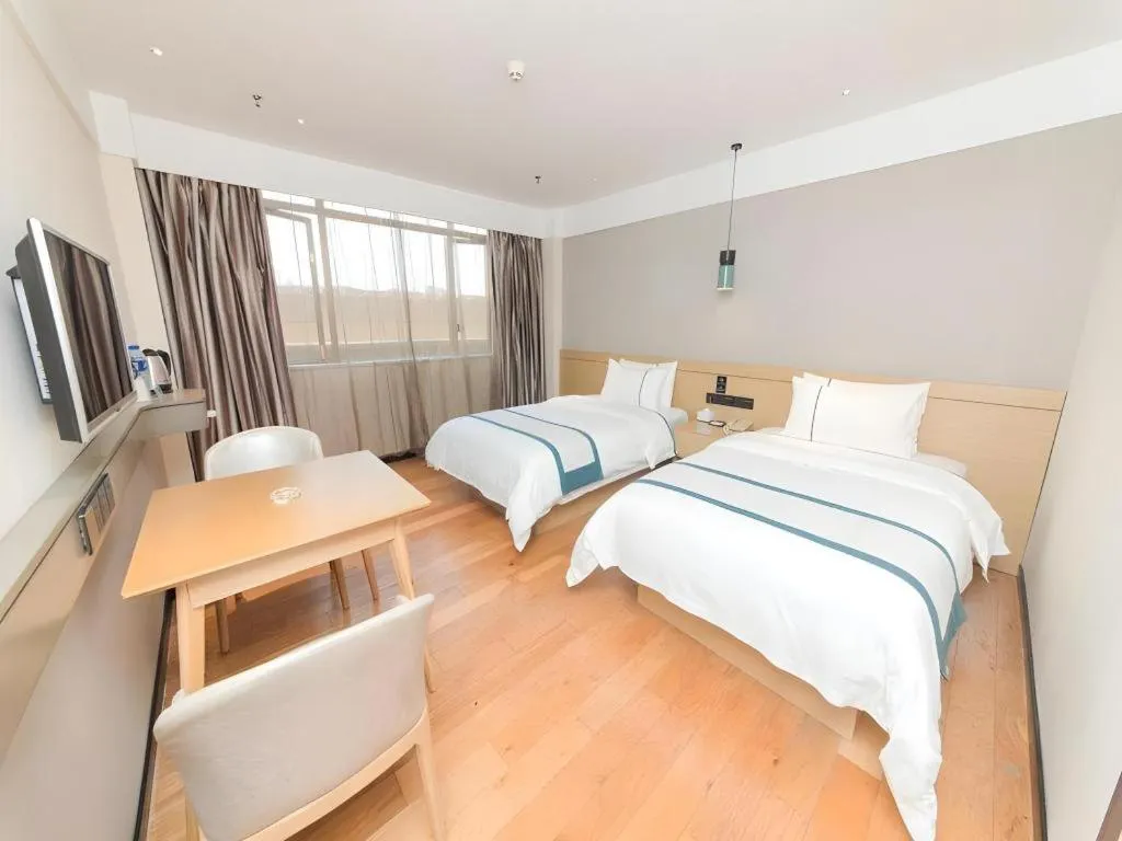 Bed in City Comfort Inn Guangzhou Panyu Qiaonan Aoyuan Plaza