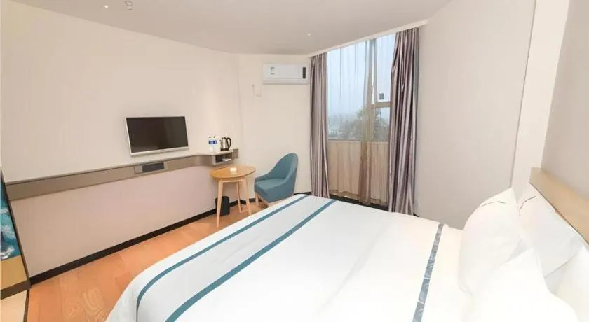 Bed in City Comfort Inn Guangzhou Panyu Qiaonan Aoyuan Plaza