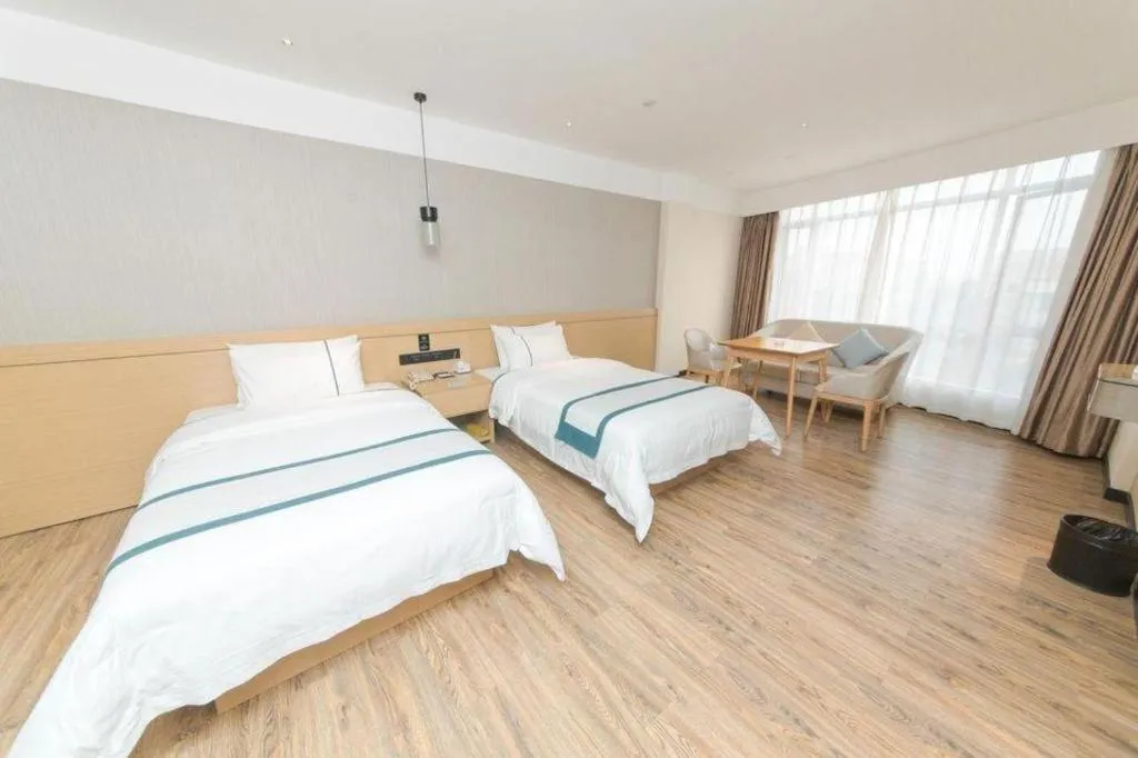 Bed in City Comfort Inn Guangzhou Panyu Qiaonan Aoyuan Plaza