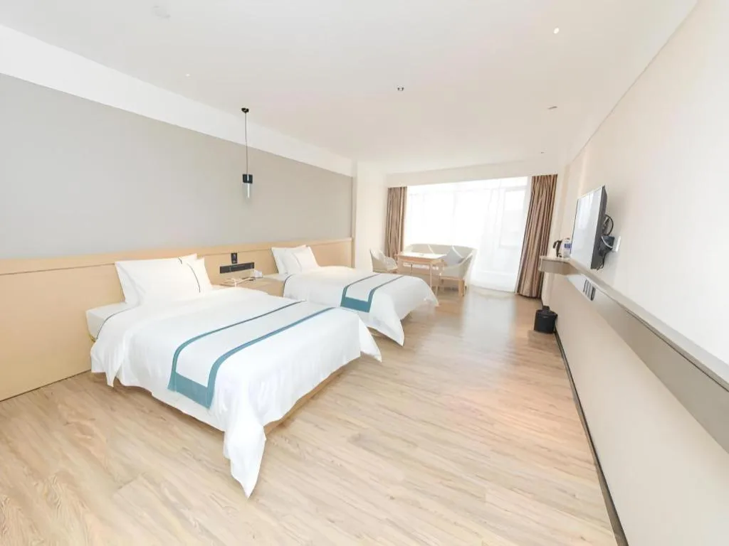 Bed in City Comfort Inn Guangzhou Panyu Qiaonan Aoyuan Plaza