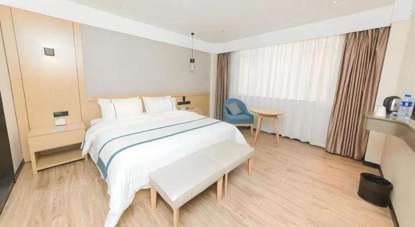 Bed in City Comfort Inn Guangzhou Panyu Qiaonan Aoyuan Plaza