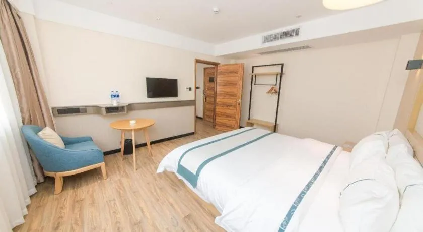 Bed in City Comfort Inn Guangzhou Panyu Qiaonan Aoyuan Plaza