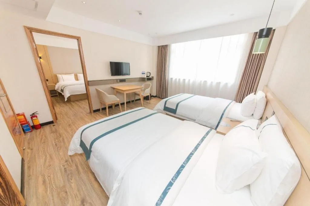 Bed in City Comfort Inn Guangzhou Panyu Qiaonan Aoyuan Plaza