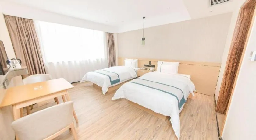 Bed in City Comfort Inn Guangzhou Panyu Qiaonan Aoyuan Plaza