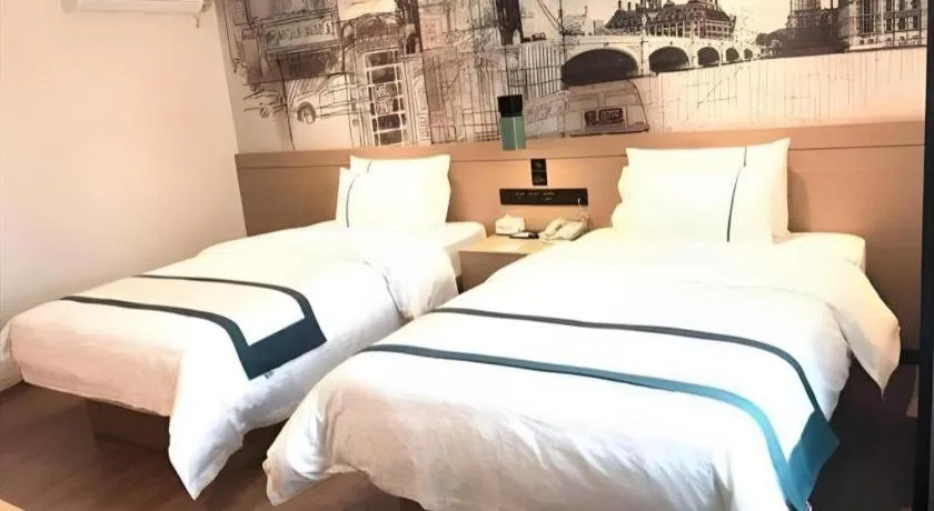 Bed in City Comfort Inn Guangzhou Shisanhang Shangxiajiu Pedestrian Street 1st Branch