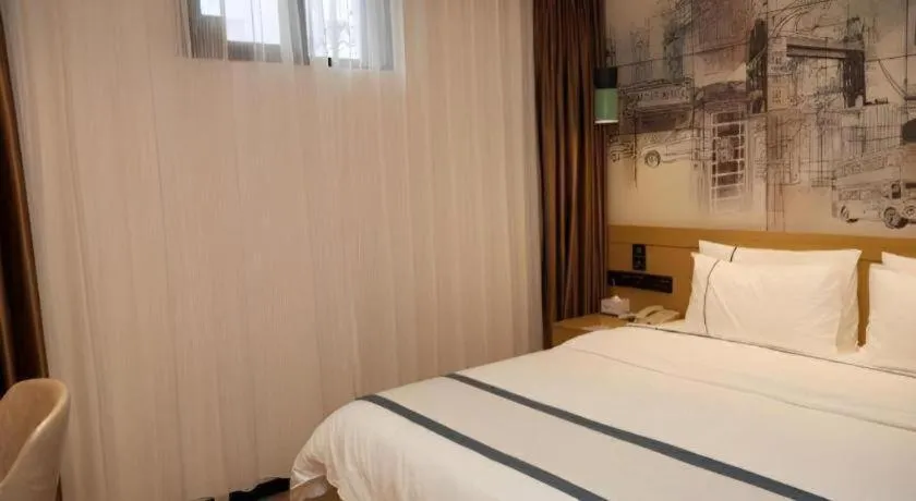 Bed in City Comfort Inn Guangzhou Shisanhang Shangxiajiu Pedestrian Street 1st Branch