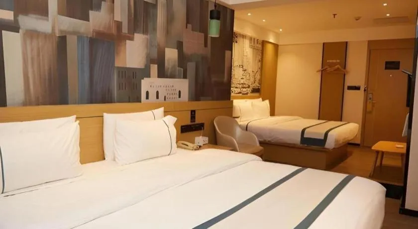 Bed in City Comfort Inn Guangzhou Shisanhang Shangxiajiu Pedestrian Street 1st Branch