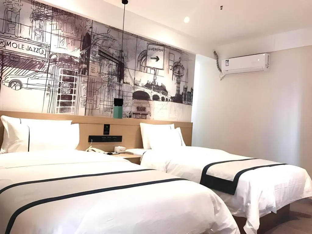 Bed in City Comfort Inn Guangzhou Shisanhang Shangxiajiu Pedestrian Street 1st Branch