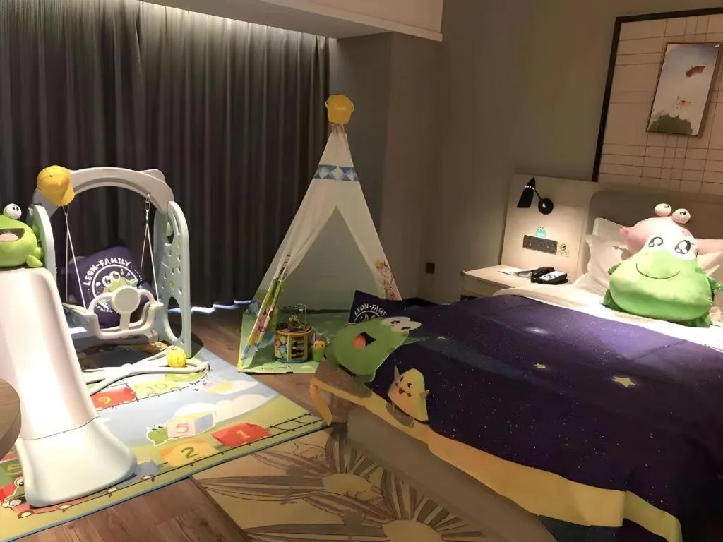 Bed in Echarm Hotel Aegean Shopping Park Zhonghuan Plaza