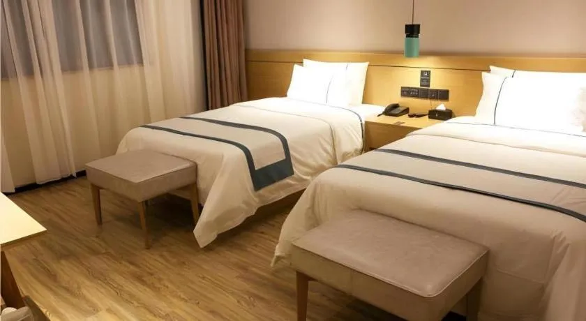 Bed in City Comfort Inn Wuhan Ikea