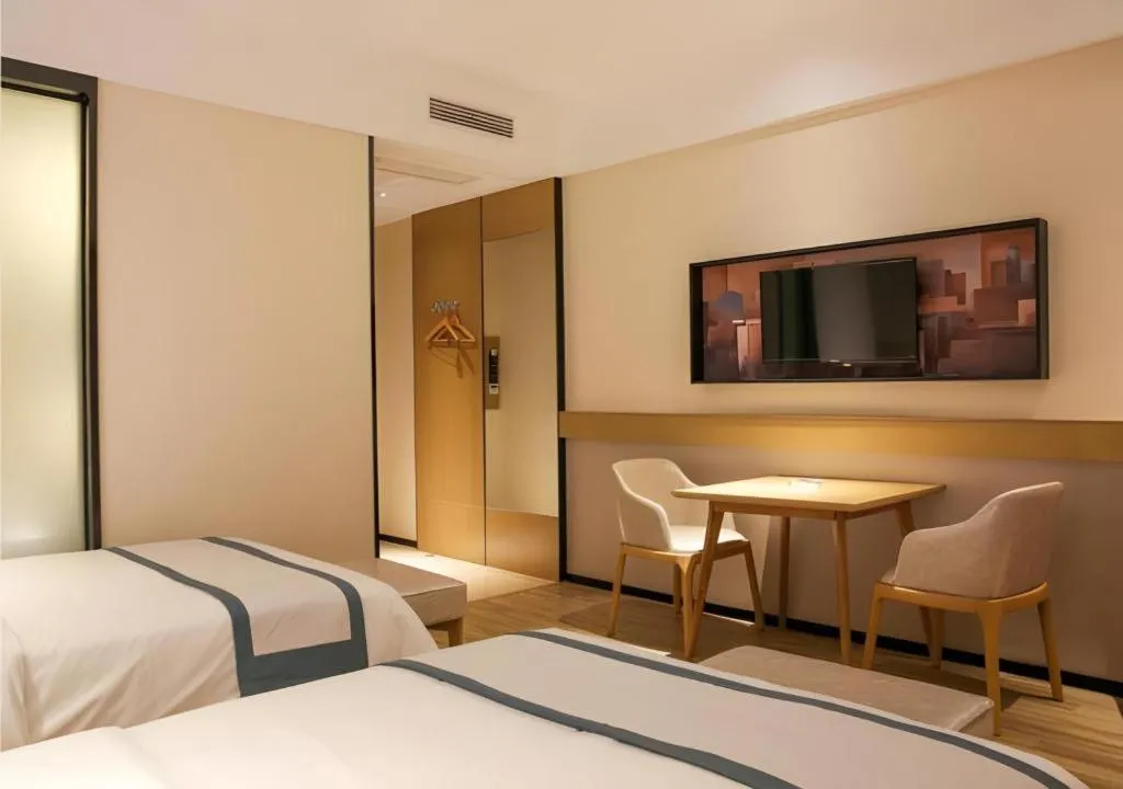 Bed in City Comfort Inn Wuhan Ikea