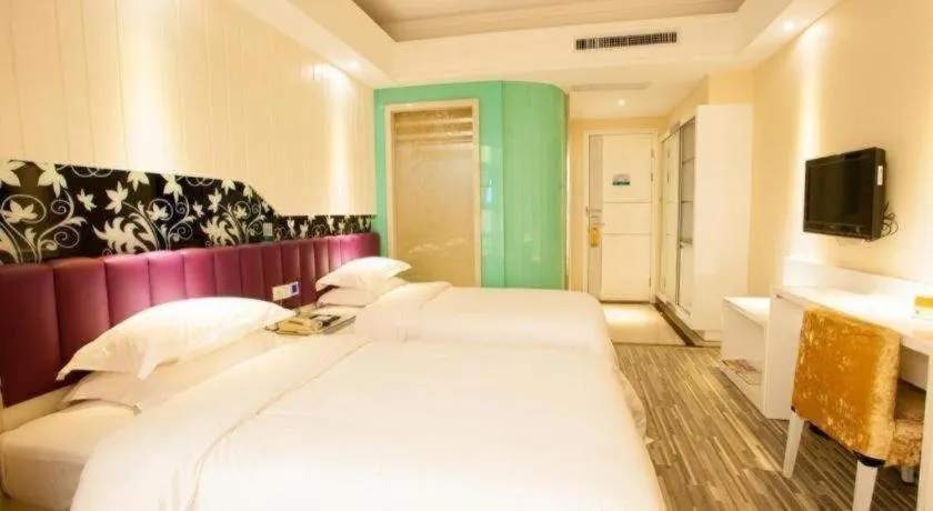 Bed in City Comfort Inn Wuhan Ikea