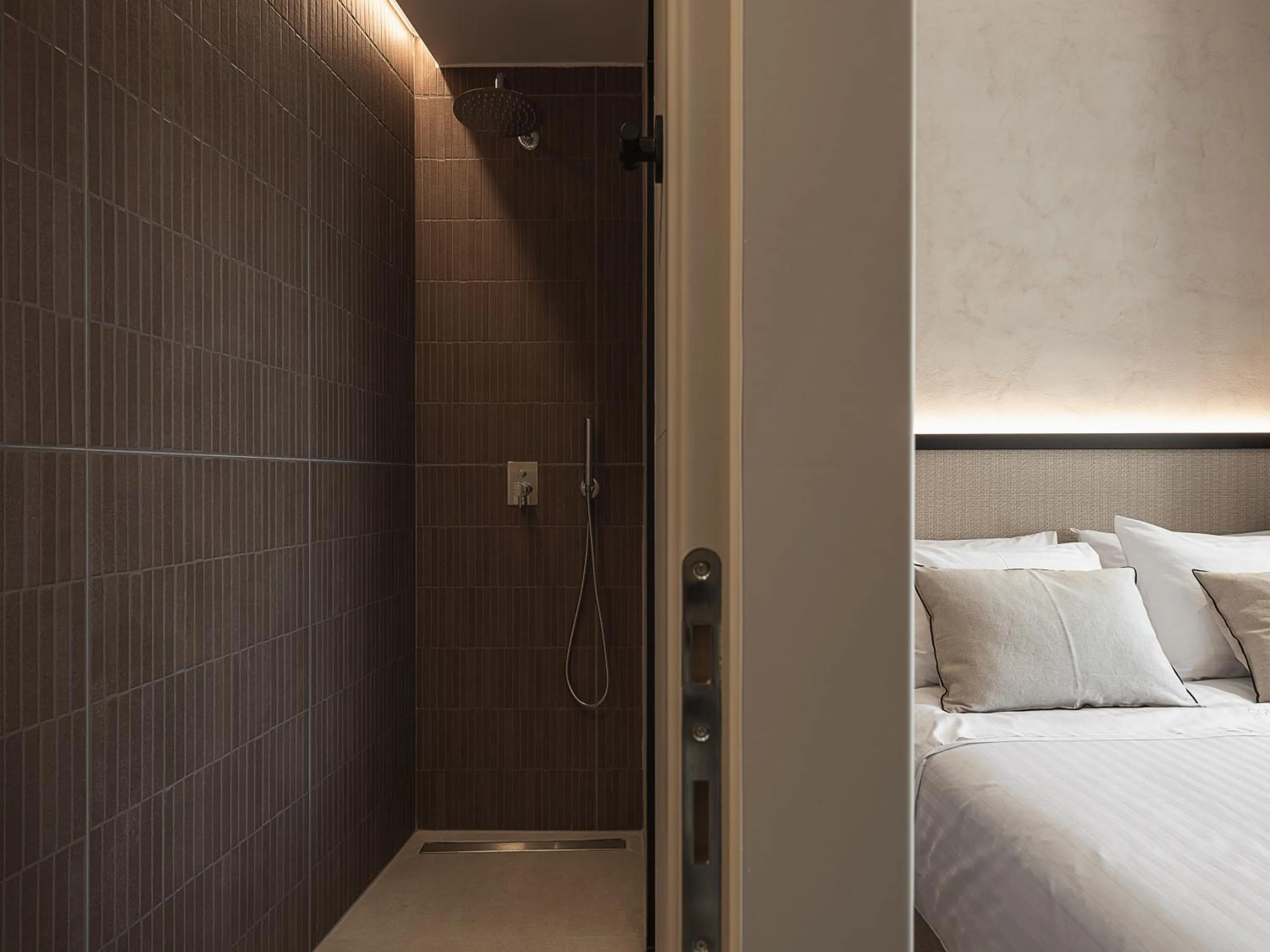 Shower, Bed in Copal Simple Staying