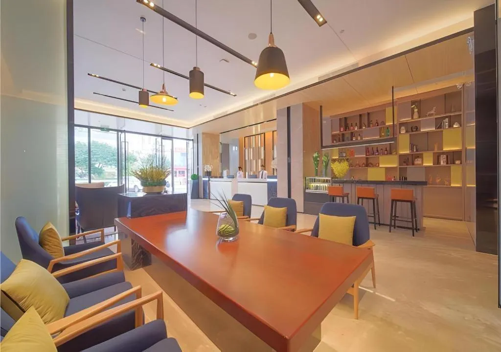 Echarm Hotel Guangzhou Changlong Shiqiao Metro Station