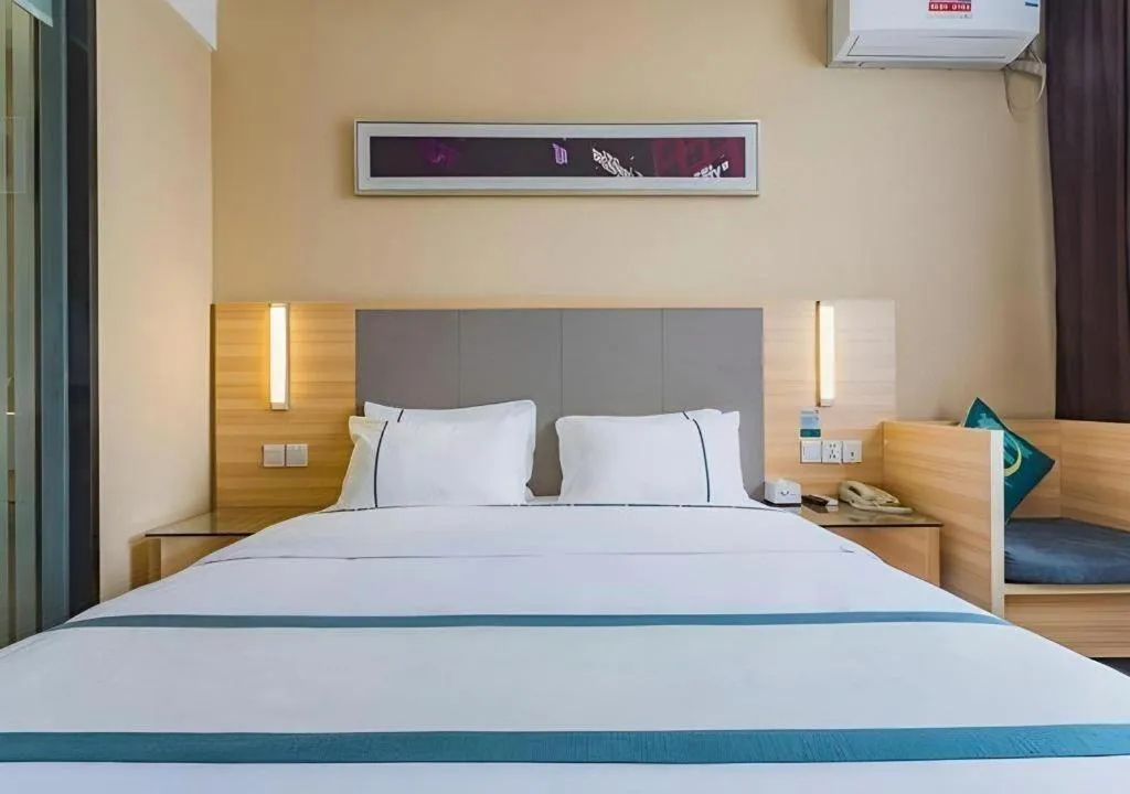 Bed in City Comfort Inn Guangzhou Tianhe District Tangxia Exhibition Center