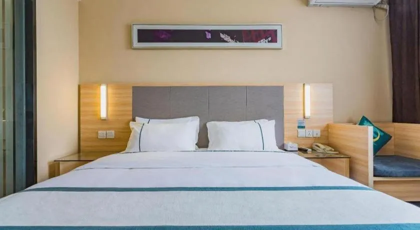 Bed in City Comfort Inn Guangzhou Tianhe District Tangxia Exhibition Center