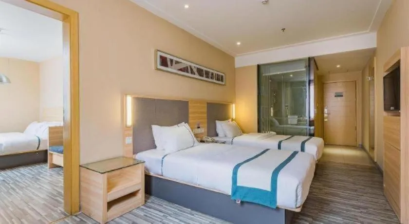 Bed in City Comfort Inn Guangzhou Tianhe District Tangxia Exhibition Center