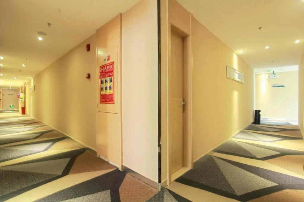 Bed in City Comfort Inn Guangzhou Tianhe District Tangxia Exhibition Center