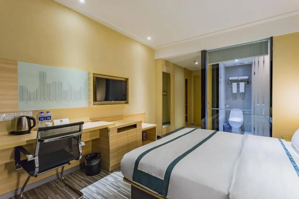 Bed in City Comfort Inn Guangzhou Tianhe District Tangxia Exhibition Center