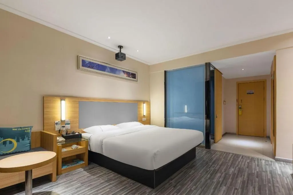 Bed in City Comfort Inn Guangzhou Tianhe District Tangxia Exhibition Center