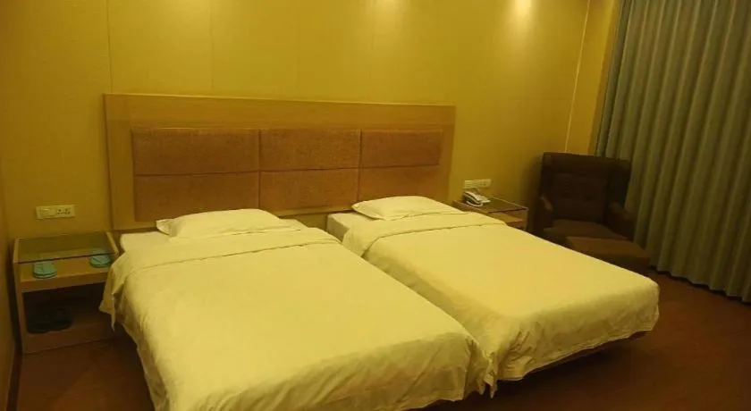 Bed in City Comfort Inn Wuhan Jinyinhu Garden Expo Park
