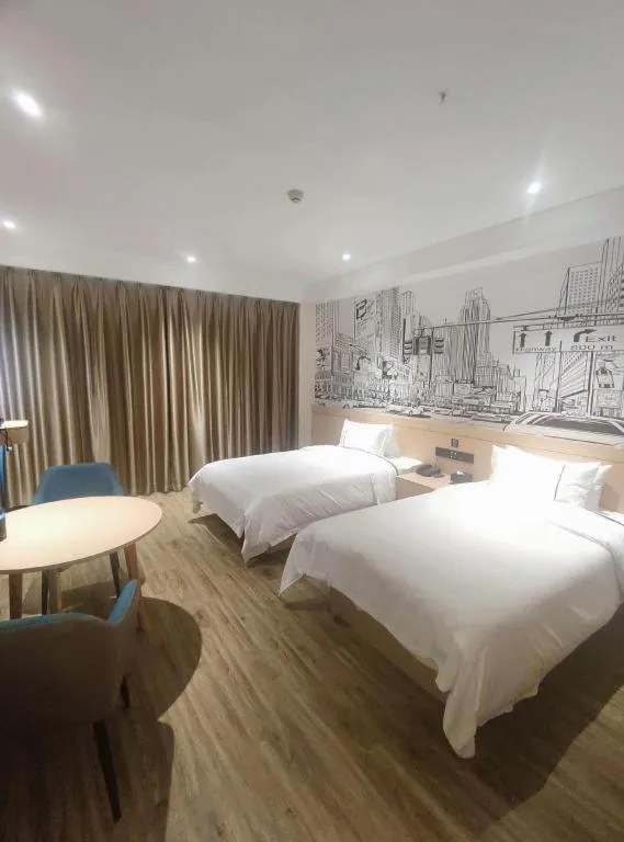 Bed in City Comfort Inn Wuhan Jinyinhu Garden Expo Park