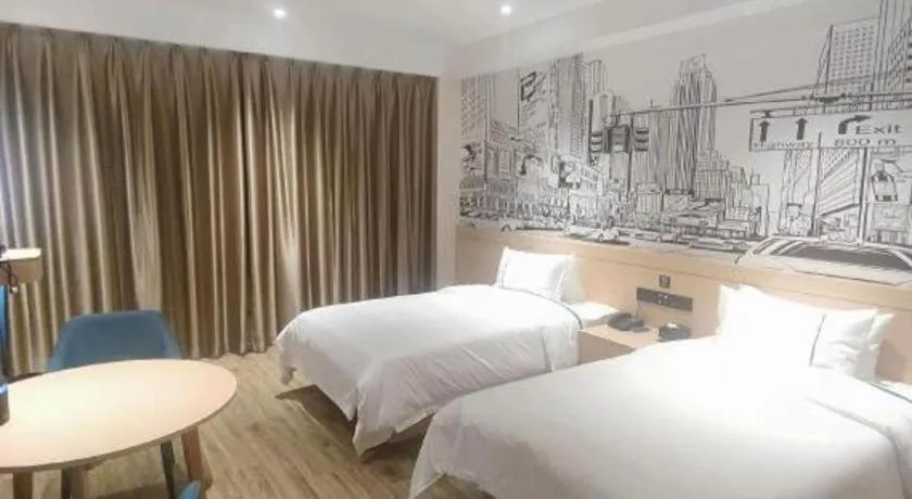 Bed in City Comfort Inn Wuhan Jinyinhu Garden Expo Park