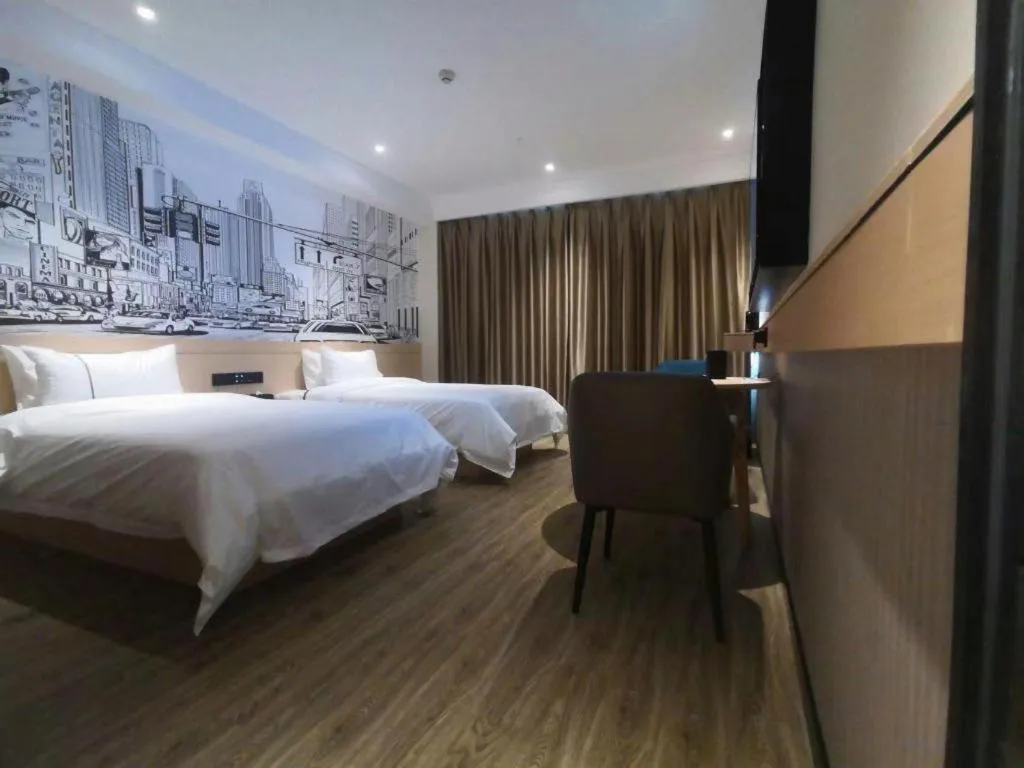 Bed in City Comfort Inn Wuhan Jinyinhu Garden Expo Park