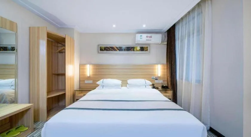 Bed in City Comfort Inn Wuhan Jinyinhu Garden Expo Park