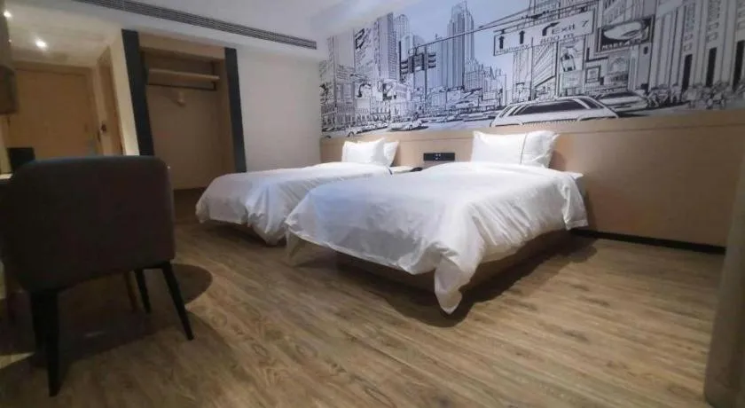 Bed in City Comfort Inn Wuhan Jinyinhu Garden Expo Park