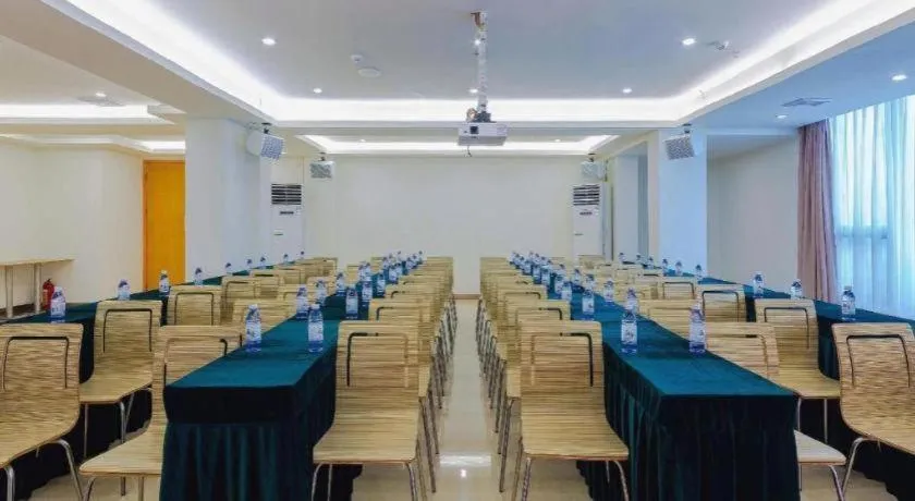 Borrman Hotel Zhanjiang Shimao Building High-speed Railway Station