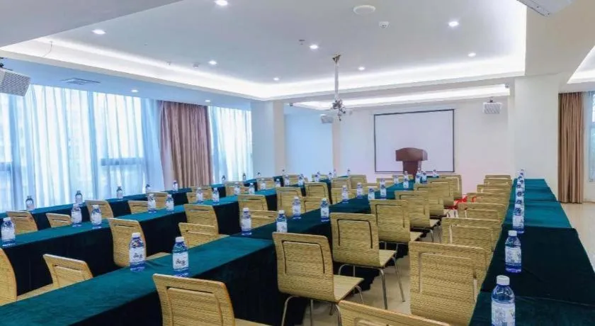 Borrman Hotel Zhanjiang Shimao Building High-speed Railway Station